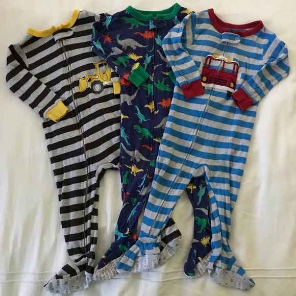 Carter's Other - 3 12-month Carter’s cotton footie sleepers Carter's Other - 3 12-month Carter’s cotton footie sleepers